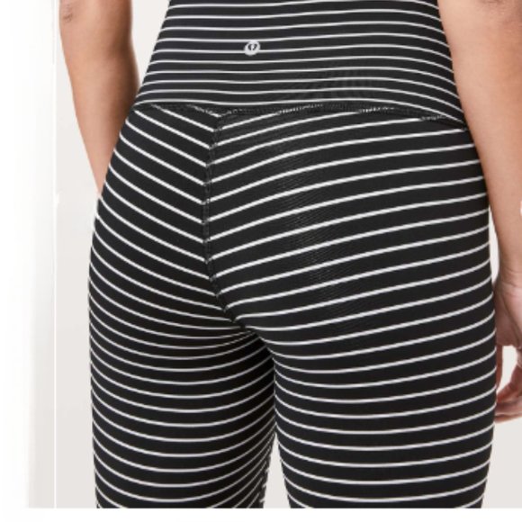 Lululemon Wunder Under High-Rise Tight *Luxtreme 28" - Picture 2 of 5